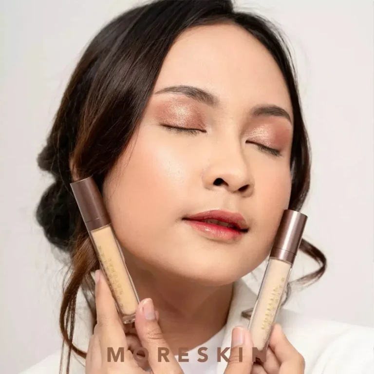 Model Moreskin Concealer